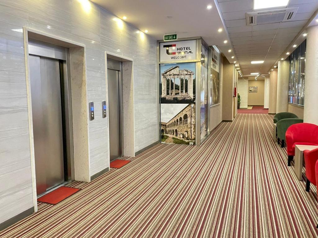 Hotel Terminal تيرانا المظهر الخارجي الصورة