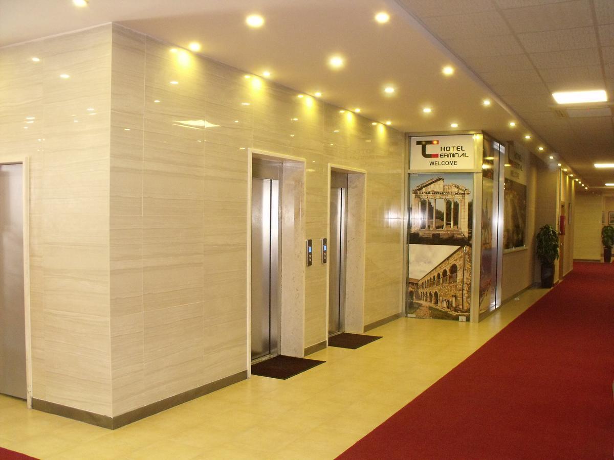 Hotel Terminal تيرانا المظهر الخارجي الصورة
