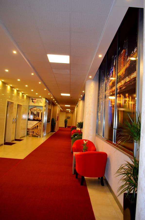Hotel Terminal تيرانا المظهر الخارجي الصورة