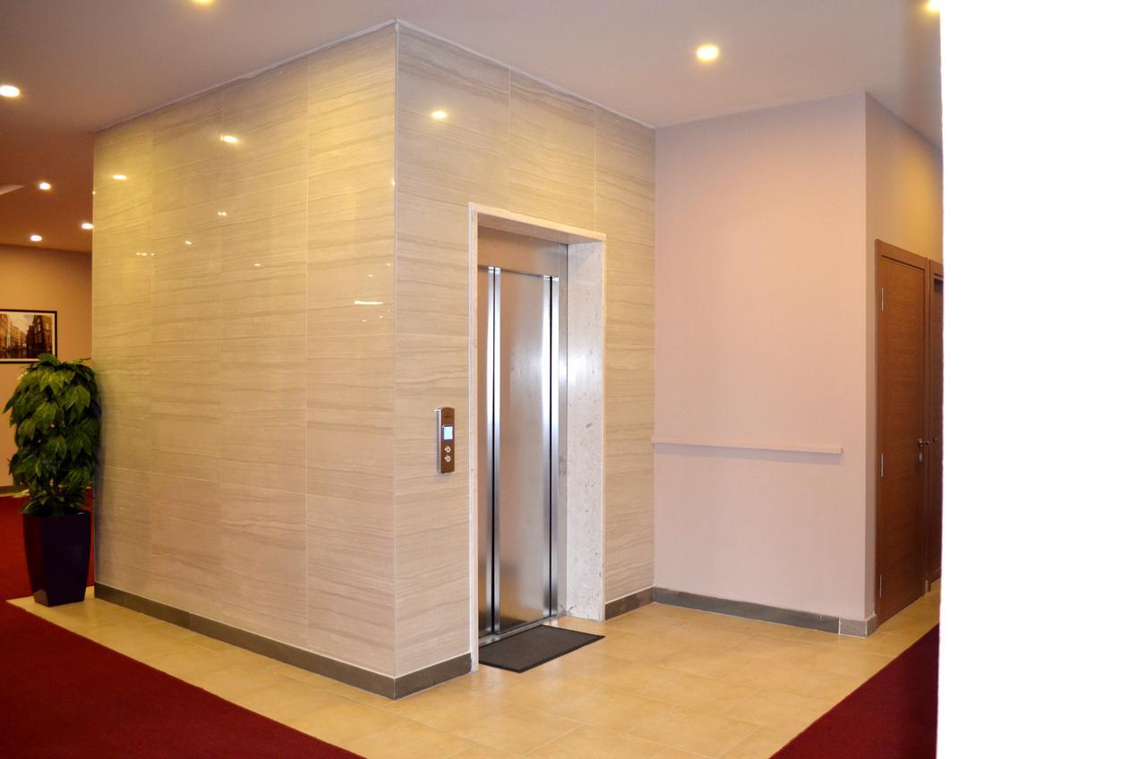 Hotel Terminal تيرانا المظهر الخارجي الصورة